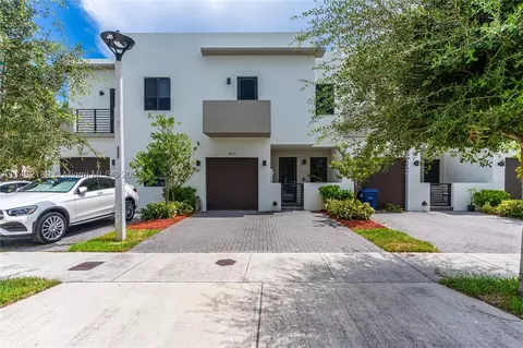 9104 SW 5th Ln #9104, Miami, FL 33174