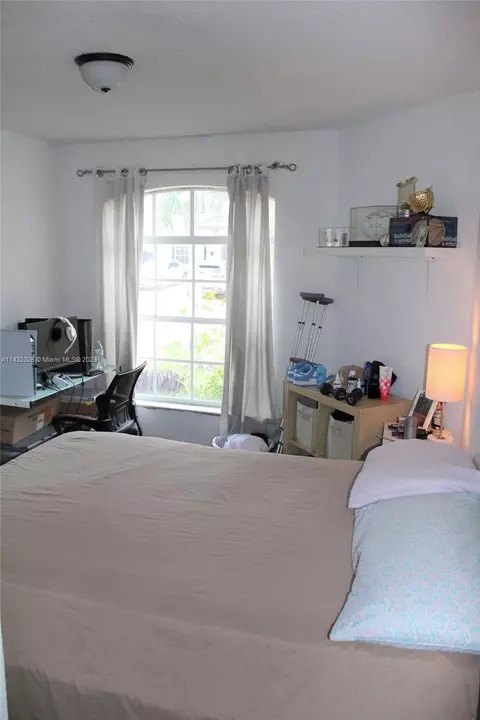 Undisclosed, Hialeah, FL 33015 photo 3