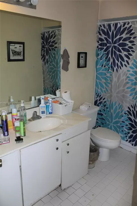 Undisclosed, Hialeah, FL 33015 photo 15