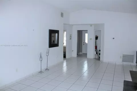 Undisclosed, Hialeah, FL 33015 photo 10