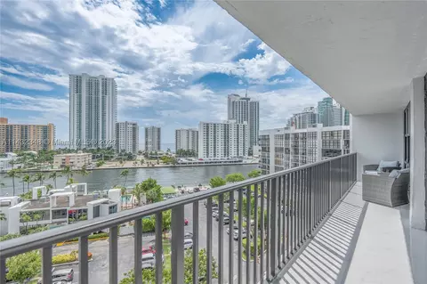 800 Parkview Dr #910, Hallandale Beach, FL 33009