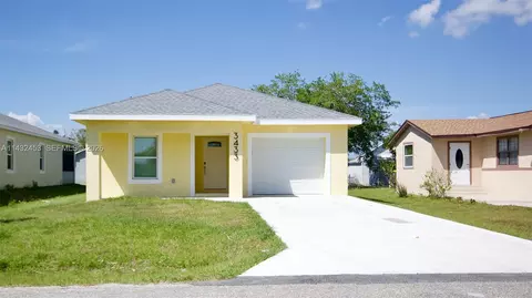 3433 Jeffcott St, Fort Myers, FL 33916
