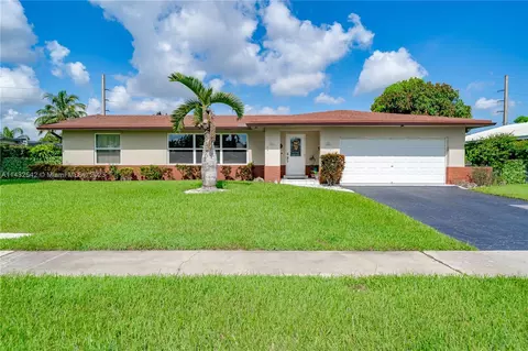 1081 SW 75th Ter, Plantation, FL 33317