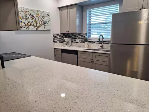 12004 Poinciana Blvd #204, Royal Palm Beach, FL 33411