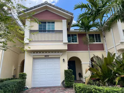 4625 Windmill Ln, Davie, FL 33328