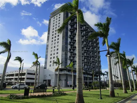 5252 NW 85th Ave #309, Doral, FL 33166