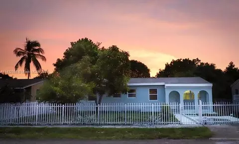 15700 NE 15th Ct, North Miami Beach, FL 33162