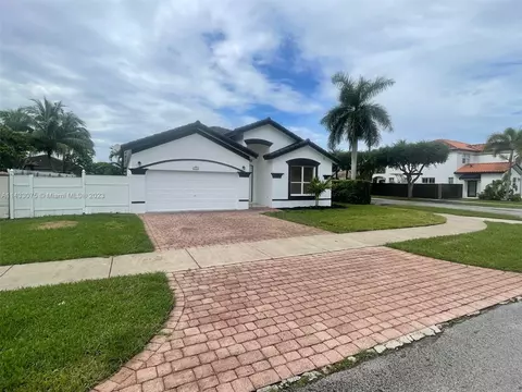 15571 SW 183 Ln, Miami, FL 33187