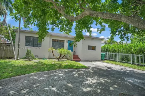 5320 SW 4th St, Miami, FL 33134