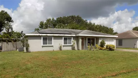 1902 SE Aneci St, Port Saint Lucie, FL 34983