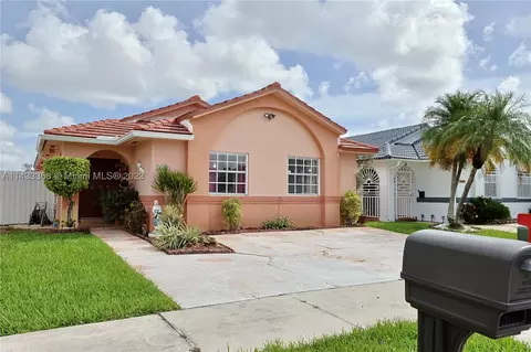 3155 W 72nd St, Hialeah, FL 33018 photo 1