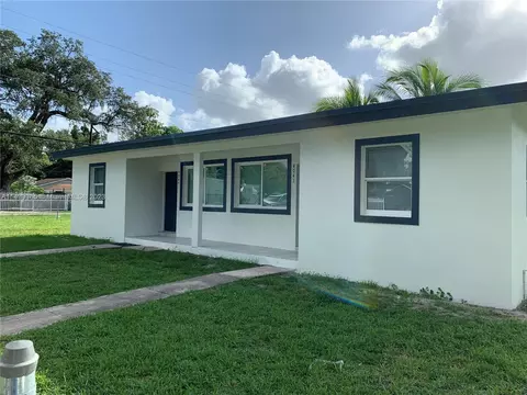 4041 NW 23rd Ct, Miami, FL 33142