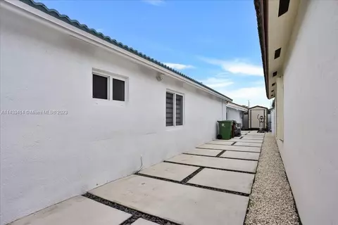 2638 W 69th Ter, Hialeah, FL 33016 photo 32