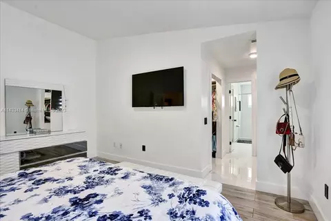 2638 W 69th Ter, Hialeah, FL 33016 photo 14