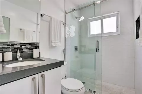 2638 W 69th Ter, Hialeah, FL 33016 photo 8