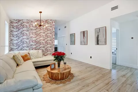 2638 W 69th Ter, Hialeah, FL 33016 photo 4