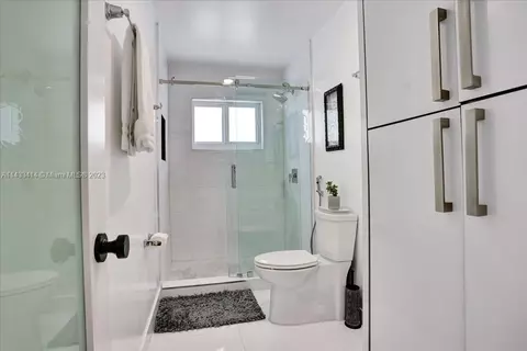 2638 W 69th Ter, Hialeah, FL 33016 photo 16