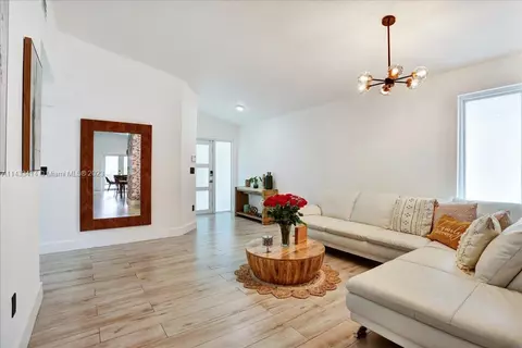 2638 W 69th Ter, Hialeah, FL 33016 photo 6