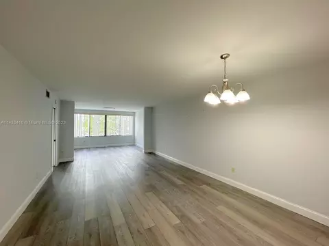 9493 N Belfort Cir #304, Tamarac, FL 33321
