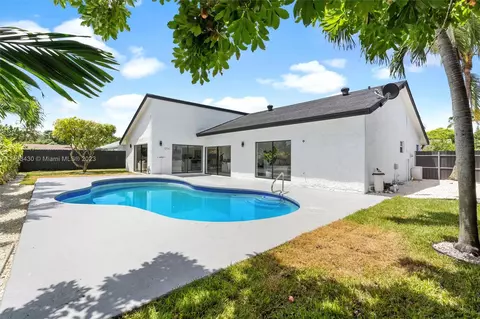 4920 NW 83rd Ter, Lauderhill, FL 33351