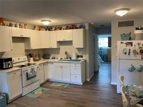 2905 Pierce St #7, Hollywood, FL 33020