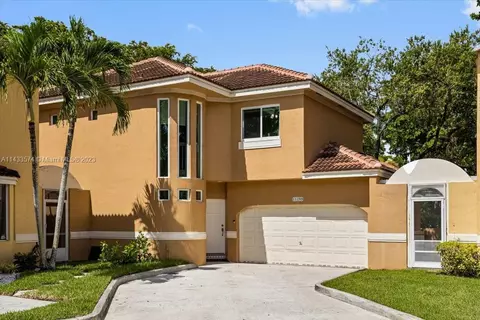 11295 Lakeview Dr #43-L, Coral Springs, FL 33071