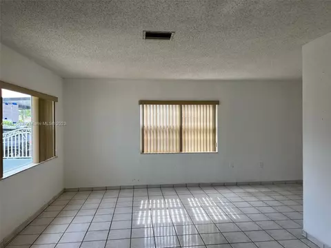 765 E 6th Pl, Hialeah, FL 33010 photo 4