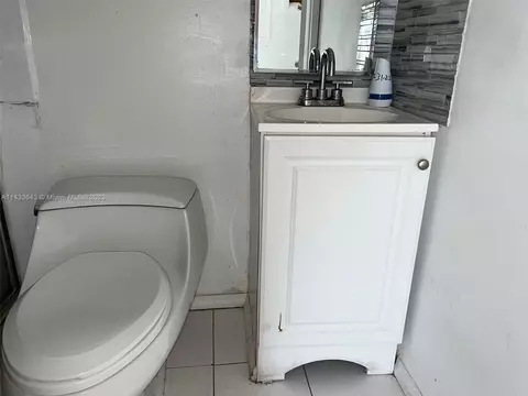 765 E 6th Pl, Hialeah, FL 33010 photo 13