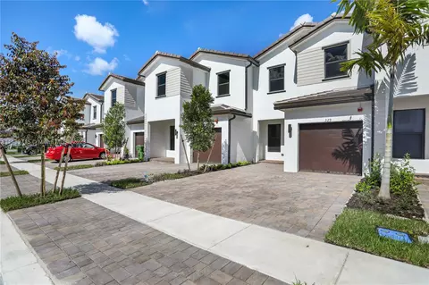 229 SW 159th Ct, Pembroke Pines, FL 33027