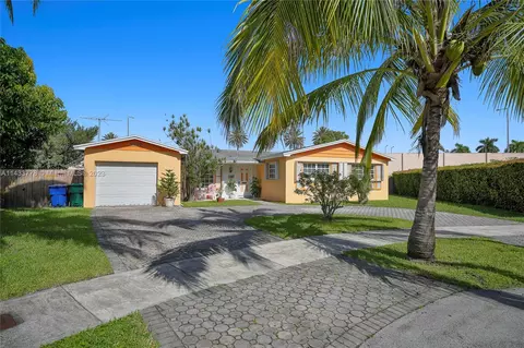 10200 SW 103rd Ct, Miami, FL 33176