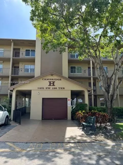 Undisclosed, Pembroke Pines, FL 33027