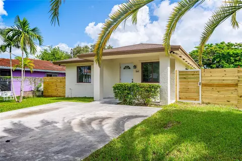 560 NW 2nd St, Florida City, FL 33034