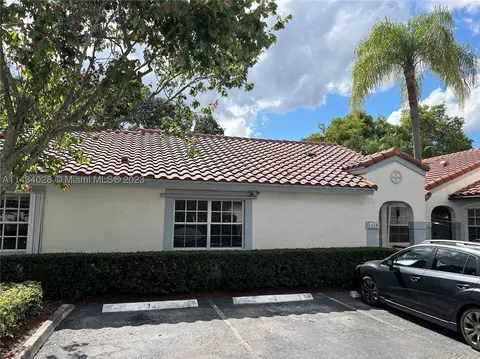 1438 Springside Dr, Weston, FL 33326