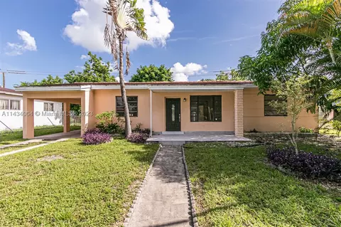 845 NE 180th St, Miami, FL 33162