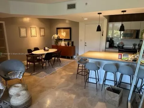 2775 NE 187th St #312, Aventura, FL 33180