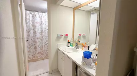 1900 W 68th St #D202, Hialeah, FL 33014 photo 13