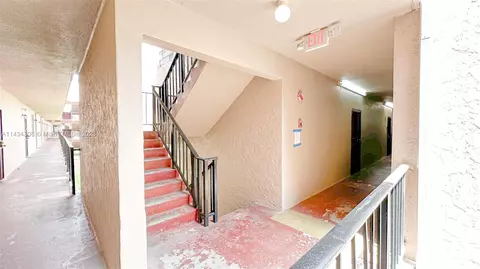 1900 W 68th St #D202, Hialeah, FL 33014 photo 17