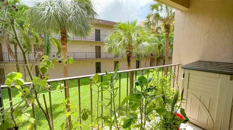 1900 W 68th St #D202, Hialeah, FL 33014 photo 15
