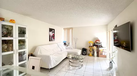 1900 W 68th St #D202, Hialeah, FL 33014 photo 6