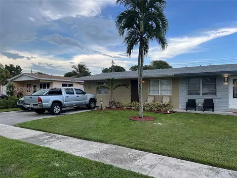 5040 SW 93rd Ave, Cooper City, FL 33328