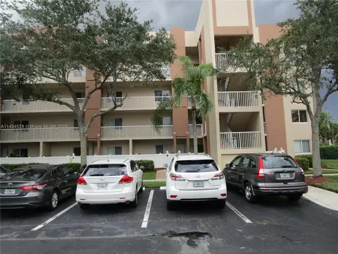 9539 Weldon Cir #F114, Tamarac, FL 33321
