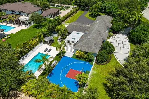 10800 SW 62nd Ave, Pinecrest, FL 33156