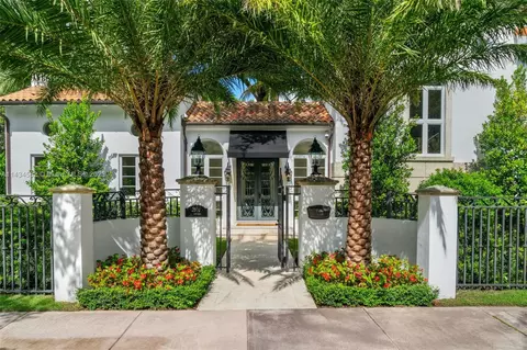 2516 N Greenway Dr, Coral Gables, FL 33134