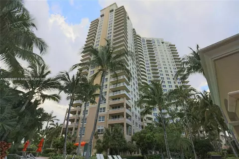 19501 W Country Club Dr #2006, Aventura, FL 33180