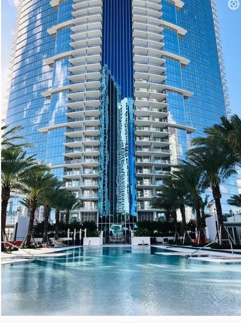 851 NE 1st Ave #1807, Miami, FL 33132