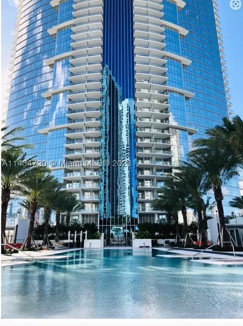 851 NE 1st Ave #1807, Miami, FL 33132