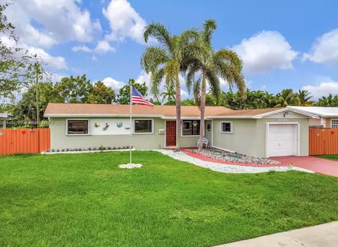 8910 SW 197th Ter, Cutler Bay, FL 33157