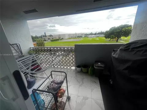 Undisclosed, Hialeah, FL 33012 photo 2