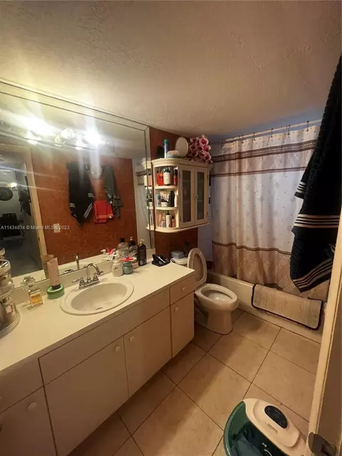 Undisclosed, Hialeah, FL 33012 photo 8