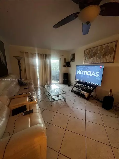 Undisclosed, Hialeah, FL 33012 photo 4